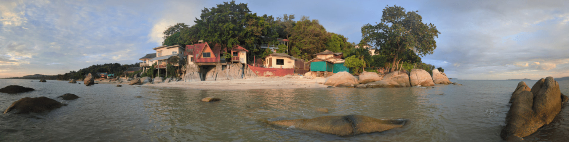 Panoramic view of Thong Yang Bungalow